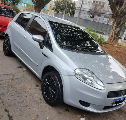 FIAT PUNTO 1.4 ATTRACTIVE 8V FLEX 4P MANUAL FIAT PUNTO 1.4 ATTRACTIVE 8V FLEX 4P MANUAL